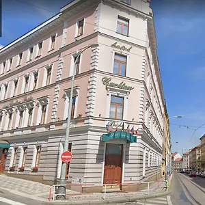4* Hotel Carlton